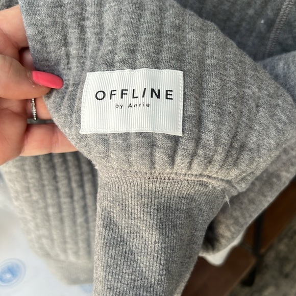 Aerie Cozy Gray Women's Sweater - Picture 2 of 4